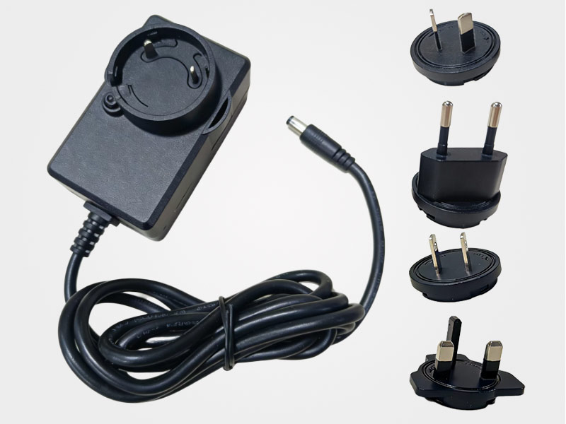 SmartPulser Netzstecker - Swiss Bionic mit verschiedenen Aufsätzen